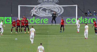 克里斯36+7陈林坚17分 山东队力克新疆队