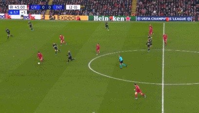 意甲：AC米兰3-0战胜佛罗伦萨